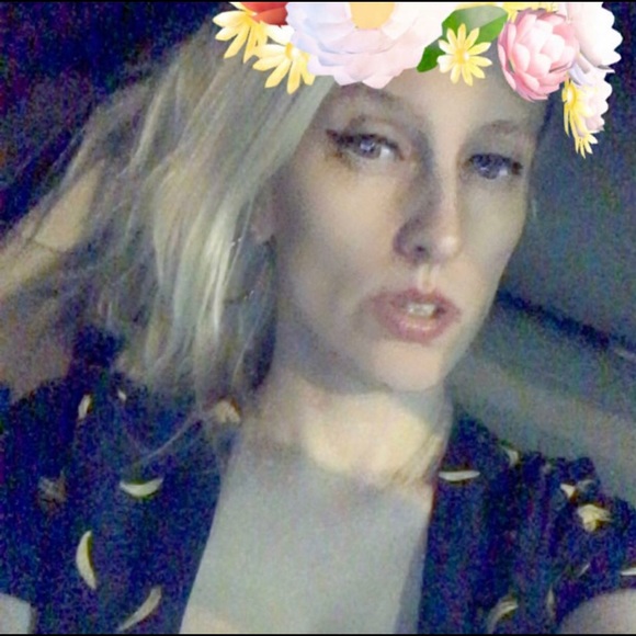 Meet your Posher, Leah - Picture 4 of 8